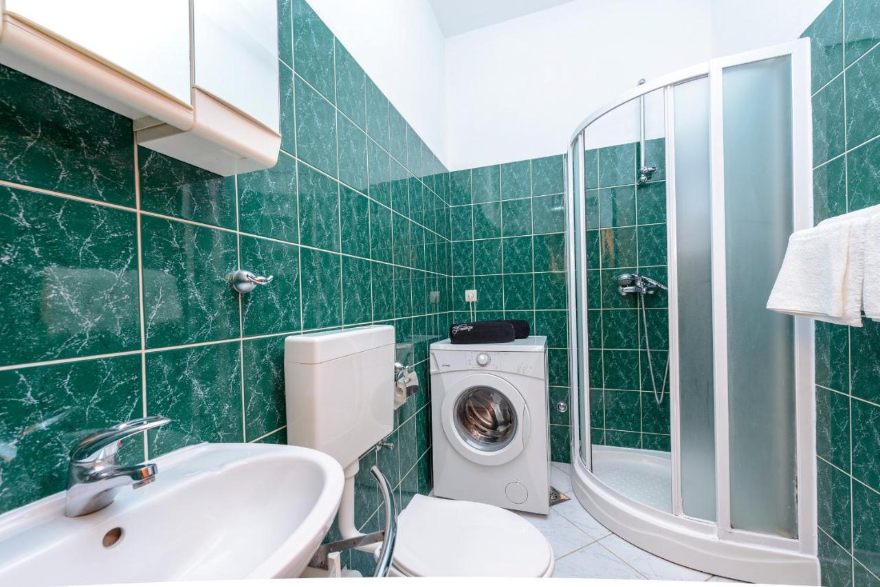 Beach Lapad Apartment Villa Tolja 杜布罗夫尼克 外观 照片